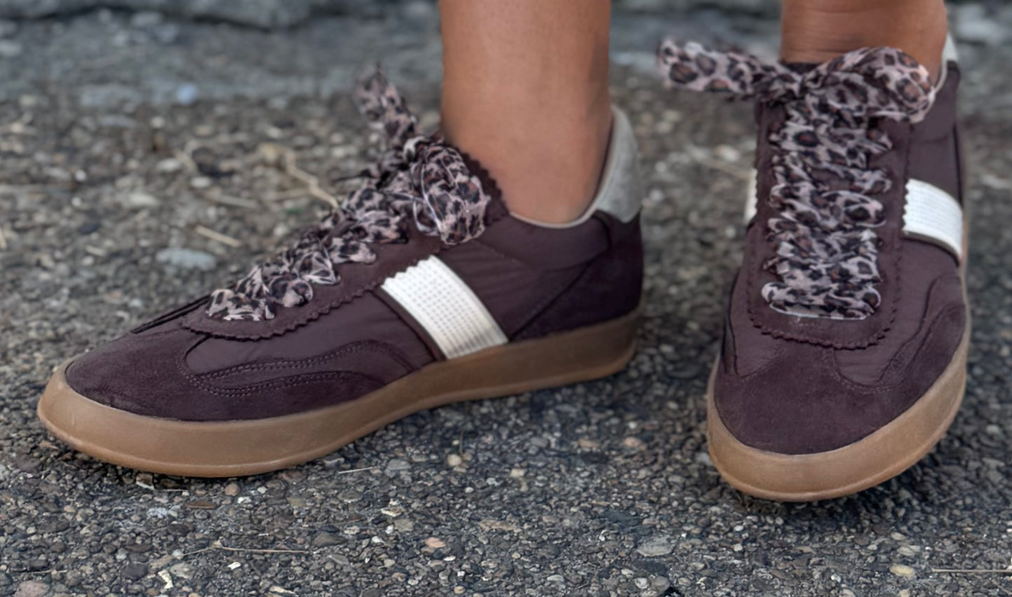 Dixie Sneakers