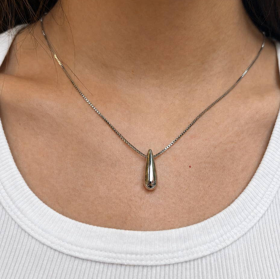 Teardrop Pendant Necklace