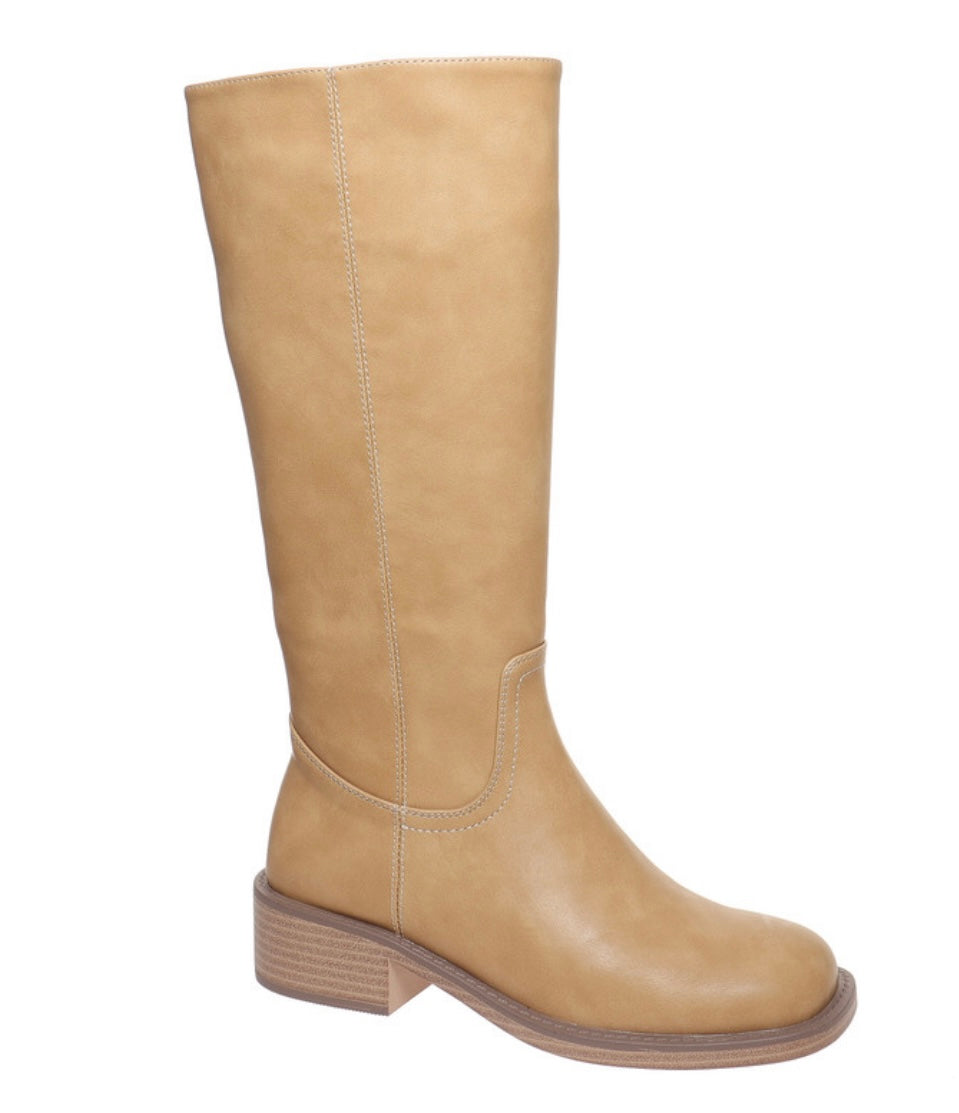Camel Boot