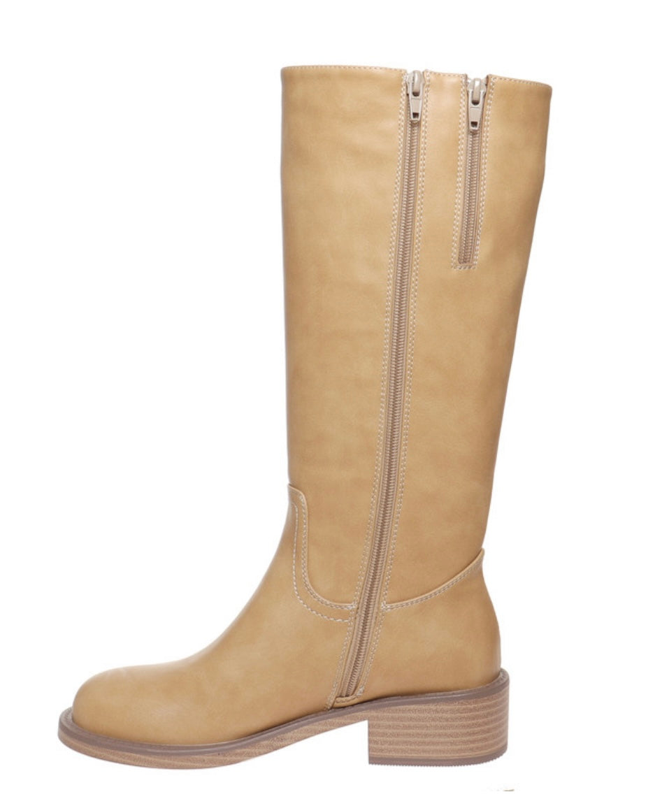 Camel Boot