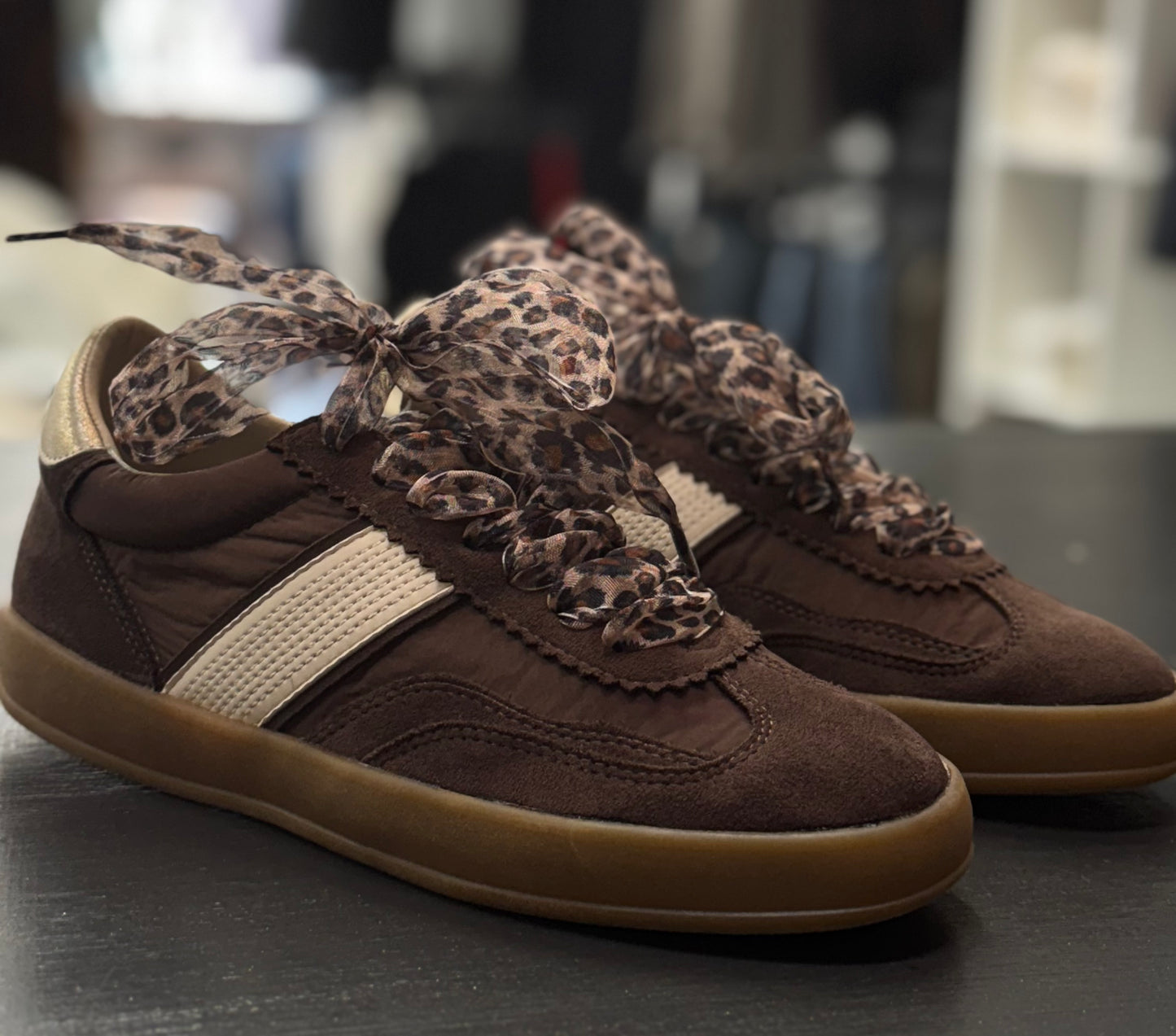 Dixie Sneakers