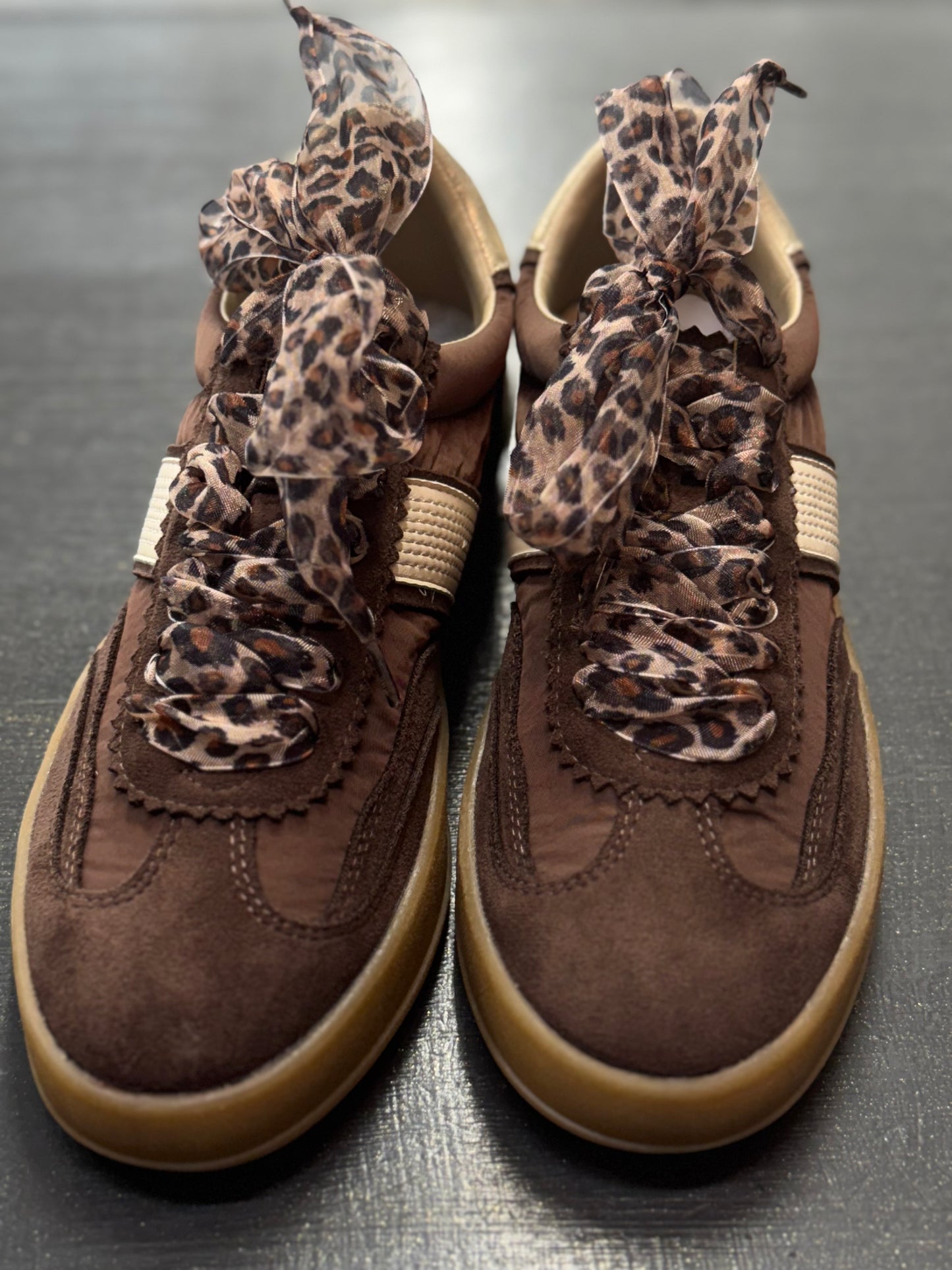 Dixie Sneakers